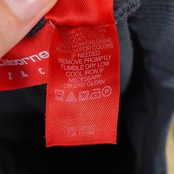 Liz Claiborne Black Pintucked Cropped Casual Pants - Picture 5 of 5